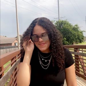 Meet your Posher, Kayla
